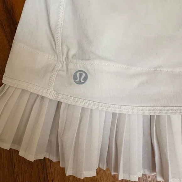 Lululemon Athletica White Pleated Mini Skirt - Picture 3 of 4